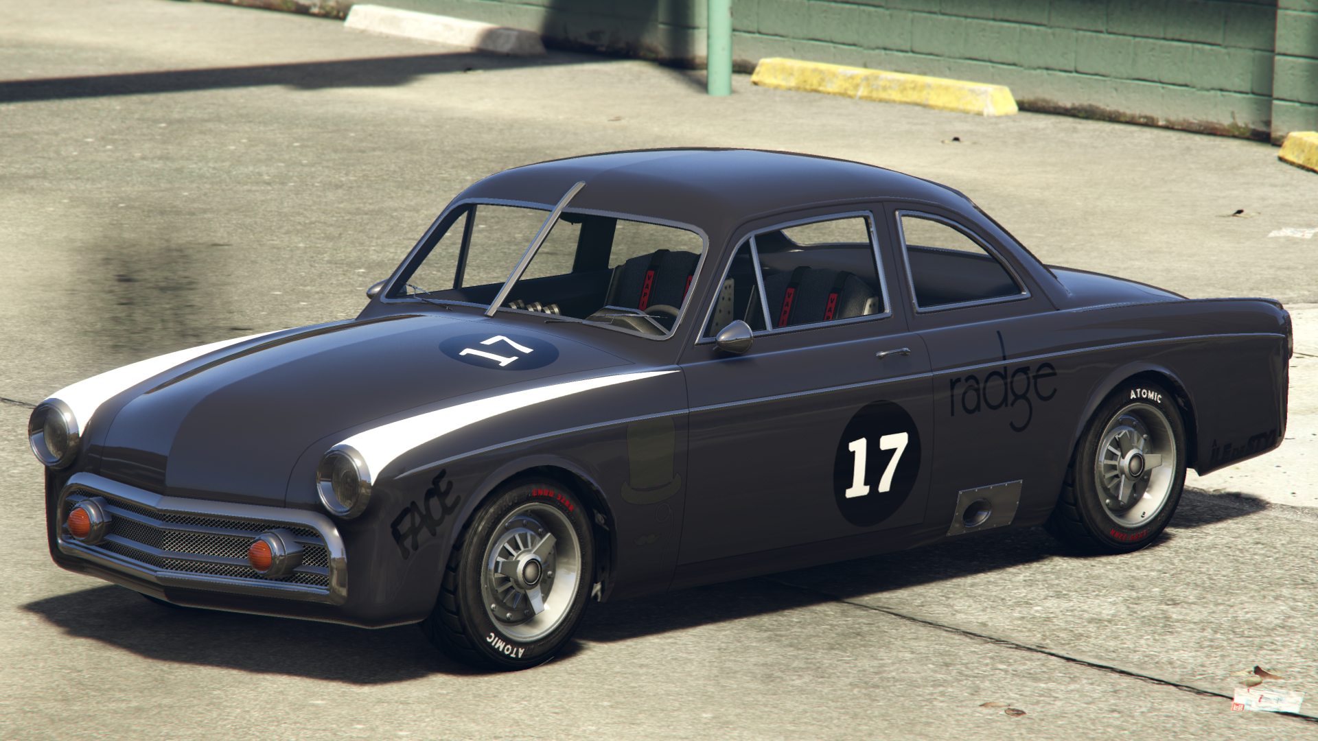 Hipster 17Sponsors:Île de Stylo,Derriere,FaceandRadge.